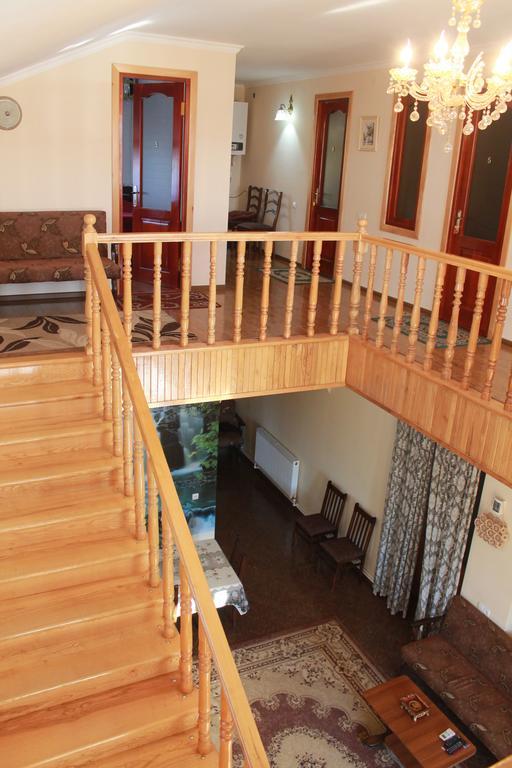 Nona Guest House Shilda Exterior photo