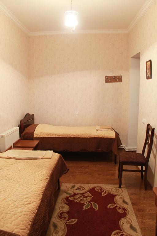 Nona Guest House Shilda Exterior photo