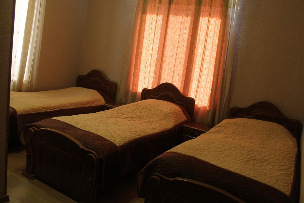 Nona Guest House Shilda Exterior photo